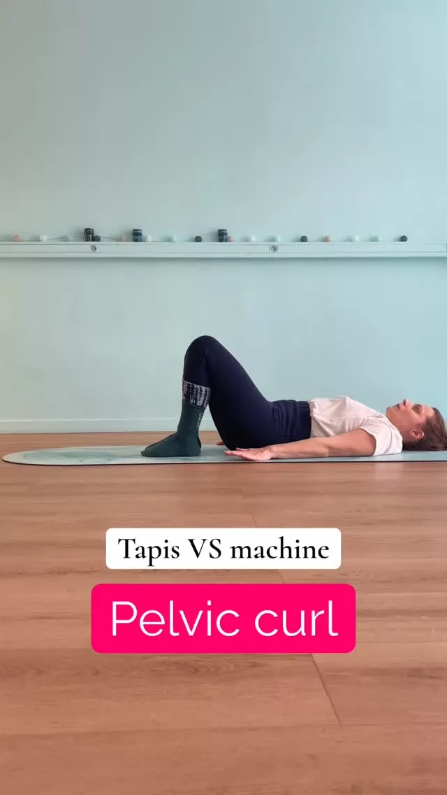 Vous me demandez souvent la différence entre le pilates sur tapis et celui avec les machines.
Réponse : aucune ! Et beaucoup de choses à la fois 🤪 

Comme ici avec le pelvic curl et le shoulder bridge d’abord sur tapis et sur cadillac. Ici la machine permet quelques variantes et offre une articulation plus grande du dos ajoutant au passage un peu plus d’engagement et d’obligation de stabilité. 🔥 
Ce n’est pas obligatoirement plus difficile, juste différent.

Alors qu’est-ce qui te tente pour ta prochaine séance ?

🤸‍♀️ si tu as besoin d’être guidée sur comment faire ou pour te motiver,

📞Contacte-moi en MP pour organiser un appel téléphonique gratuit pour faire le point sur tes besoins et voir comment je peux t’aider.

📍 Séances en petit groupe ou individuelles à Paris 15e et en Visio – infos dans la bio

#pilatesfr #pilatesmat #pilatescadillac #pilatesworkout #pilatesparis